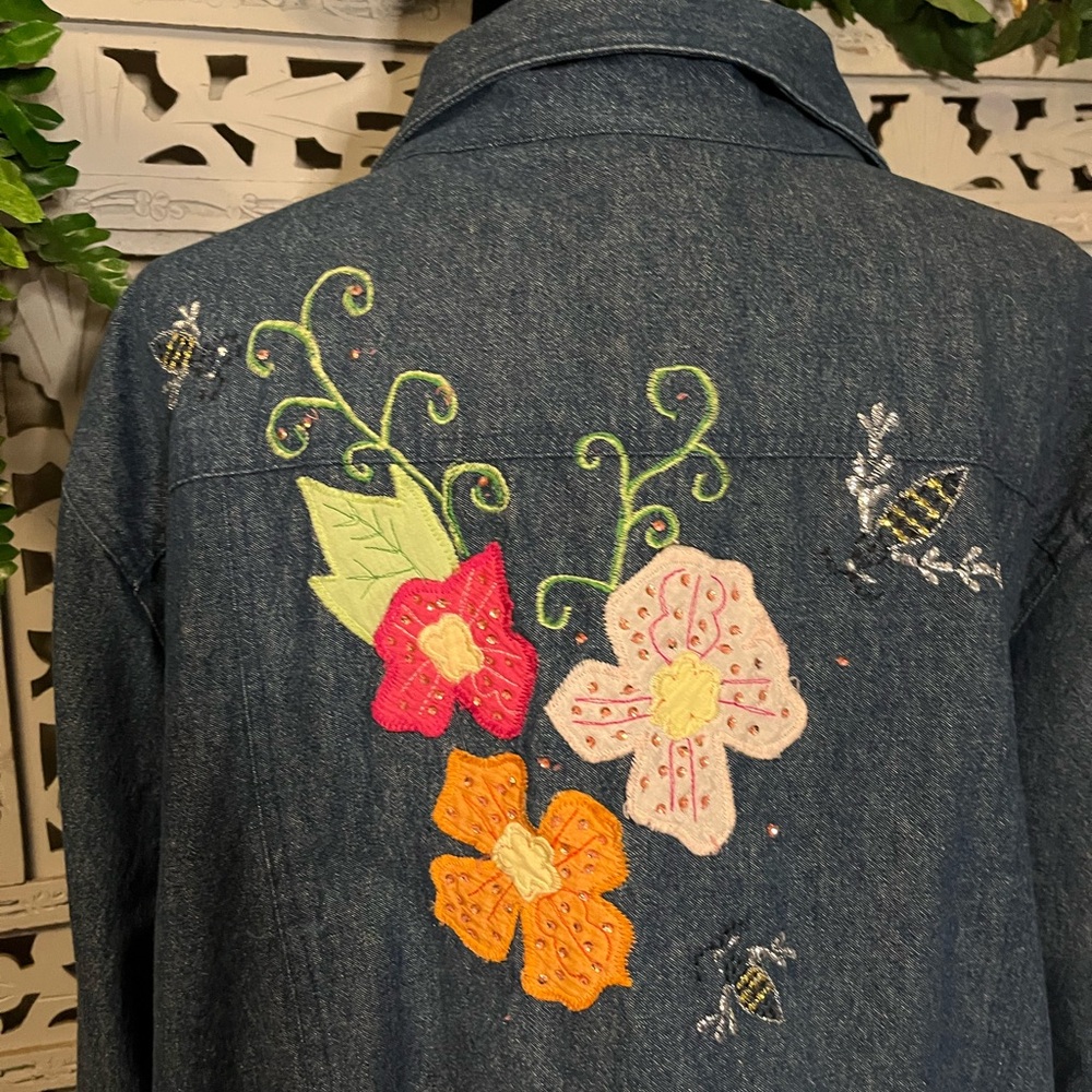TAPESTRY PATCH VINTAGE DENIM & FLORAL EMBELLISHMENT LONG SLEEVE JEAN JACKET - Picture 9 of 12